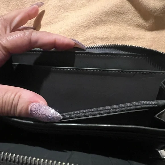 Gucci Dark Gray Leather Zip Wallet - Picture 12 of 12